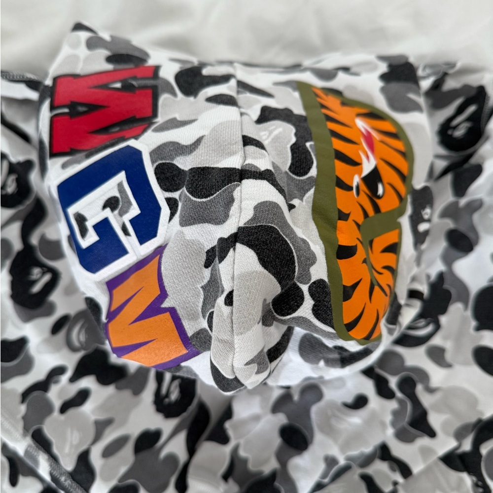 Kids Bathing Ape Camouflage Hoodie - Picture 2 of 4